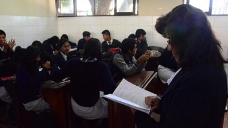 Denuncias a docentes por tareas durante vacaciones invernales