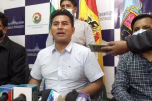 Gualberto Arispe en rueda de prensa