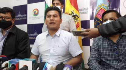 Gualberto Arispe en rueda de prensa