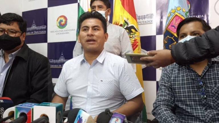 Gualberto Arispe en rueda de prensa