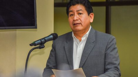 Ministro Montaño en relación a la construcción de puentes