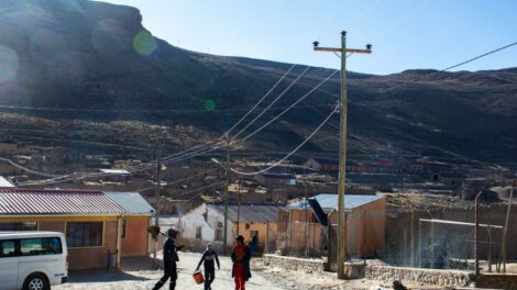 Renovación red eléctrica en Japo