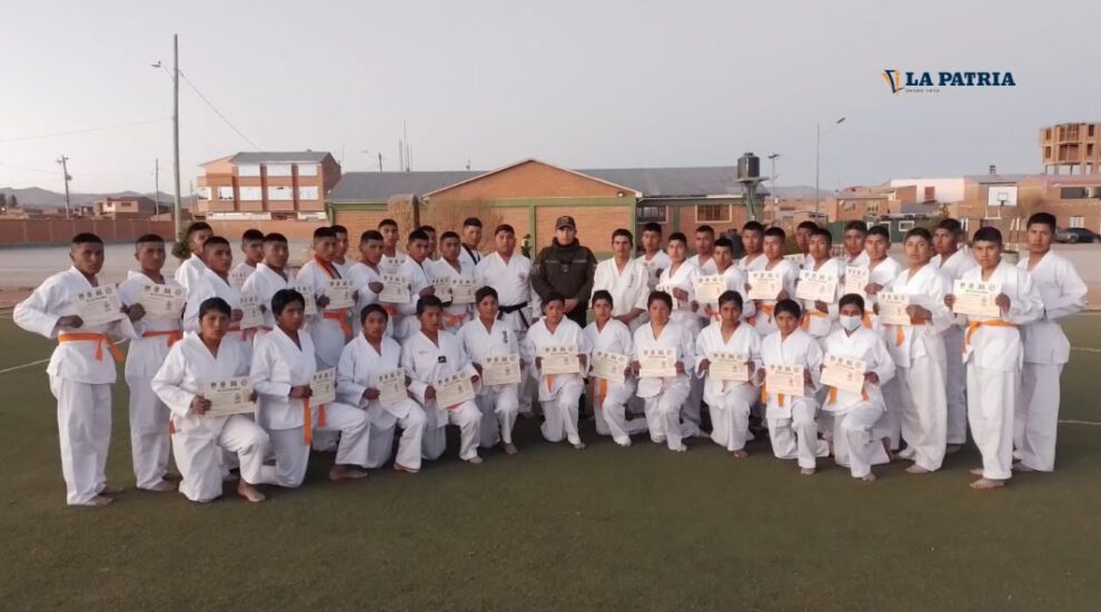 Cinturones naranja en karate en Fatescipol