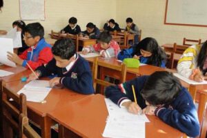 Desinfección de escuelas para garantizar retorno seguro a clases