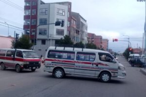 Paro de chóferes en Oruro por liberación de compañeros