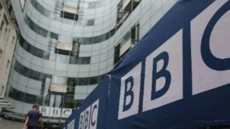 Escándalo en la BBC por presentador suspendido