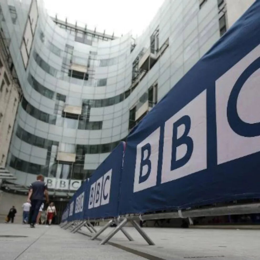 Escándalo en la BBC por presentador suspendido