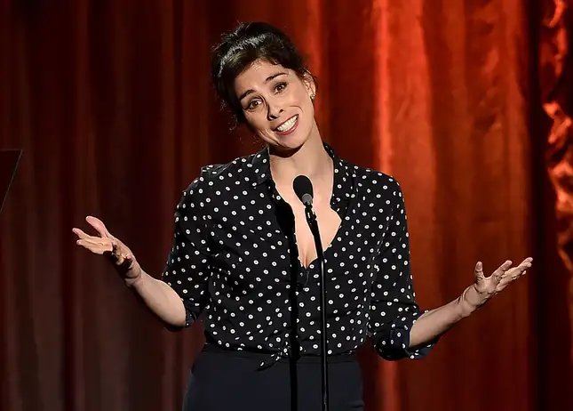 Sarah Silverman demanda a Meta y OpenAI por infracción de derechos de autor