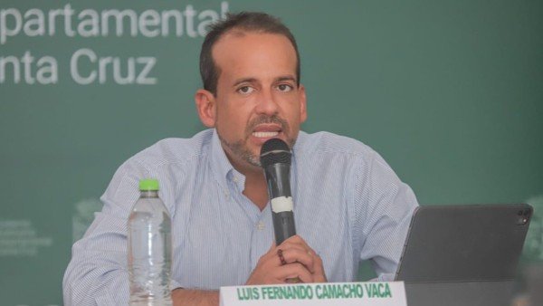El gobernador Luis Fernando Camacho acusa al MAS de inventar Golpe de Estado