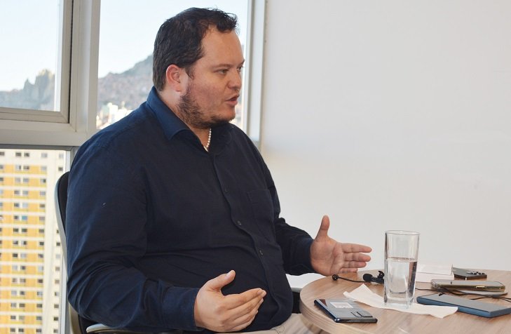 Gas boliviano a Brasil según Armin Dorgathen de YPFB