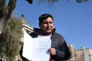 Diálogo en Apdhb entre Edgar Salazar y Amparo Carvajal
