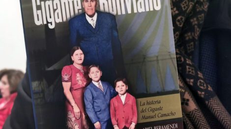 Nostalgias de un Gigante Boliviano, la novela que revela la vida oculta de Manuel Camacho
