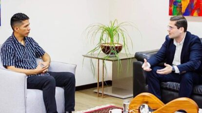 Andrónico Rodríguez en reunión sobre políticas para emprendedores