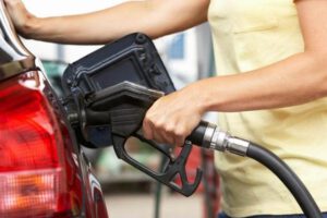 Recomendaciones para ahorrar combustible mientras conduces