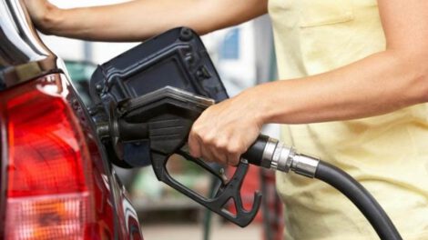 Recomendaciones para ahorrar combustible mientras conduces