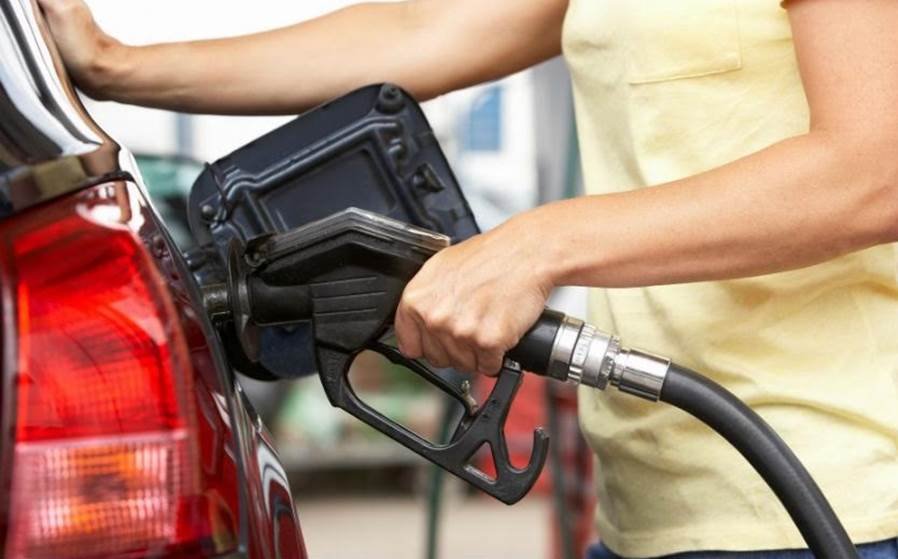 Recomendaciones para ahorrar combustible mientras conduces