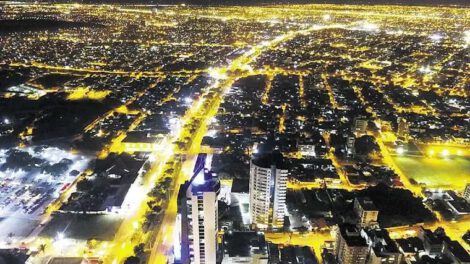 tecnología LED para iluminar municipios y ahorrar en facturas eléctricas