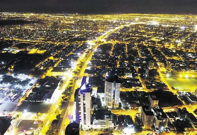 tecnología LED para iluminar municipios y ahorrar en facturas eléctricas