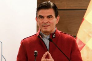 Empresas estatales deuda millonaria para bolivianos