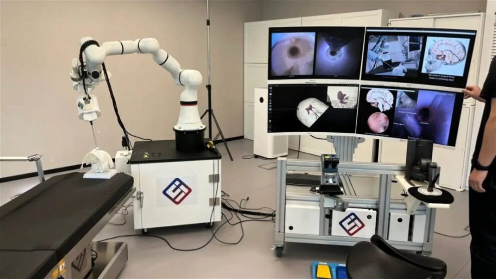 MicroNeuro: el robot chino con IA que pronto hará complicadas cirugías cerebrales