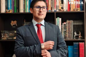 Roger Andres Cortéz Chavez, joven ingeniero civil y ponente en el Congreso Mundial de la Carretera