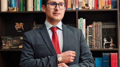 Roger Andres Cortéz Chavez, joven ingeniero civil y ponente en el Congreso Mundial de la Carretera