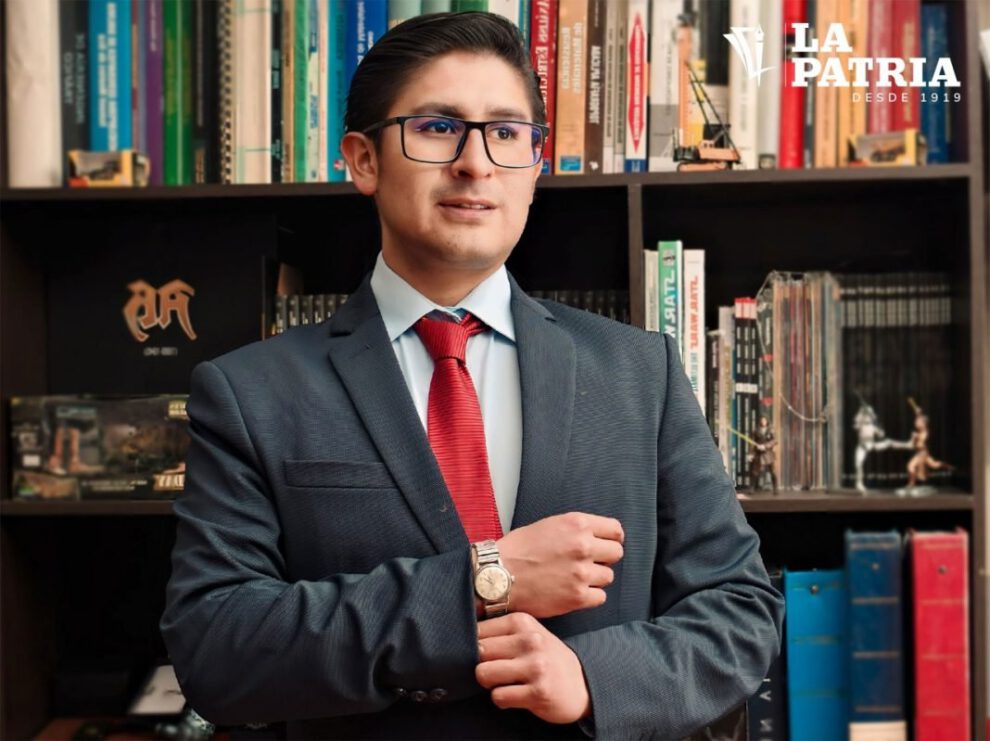 Roger Andres Cortéz Chavez, joven ingeniero civil y ponente en el Congreso Mundial de la Carretera