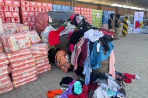 Confiscan productos ilegales en Cochabamba