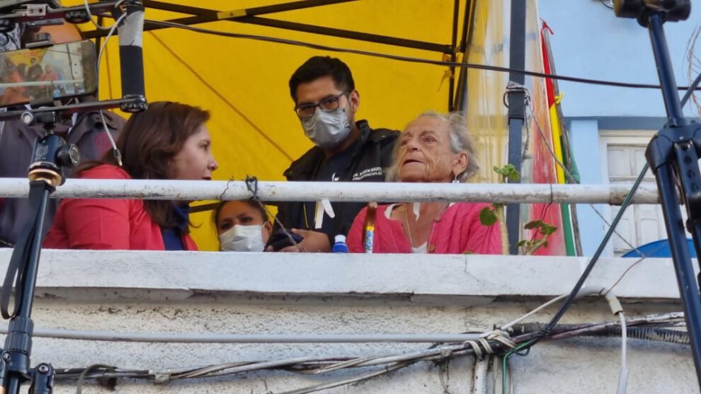 Amparo Carvajal rechaza atención médica del Gobierno