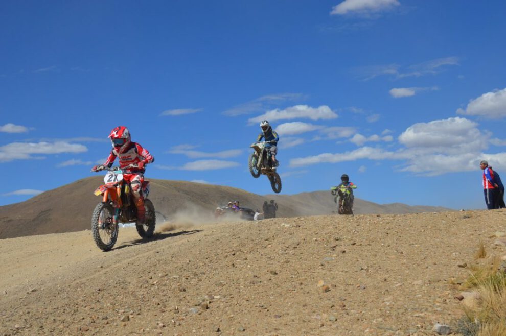 Competencia de motociclismo en Oruro
