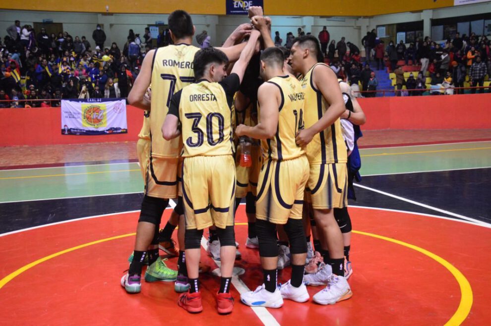 Carl A-Z toma la delantera en los playoffs de la Libobasquet
