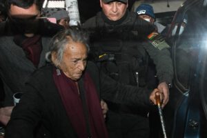Amparo Carvajal demuestra valentía a pesar del hostigamiento