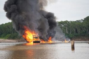 Operativo en el río Madre de Dios