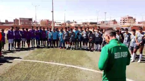 Futbolistas orureños buscan un lugar en las selecciones menores de Bolivia