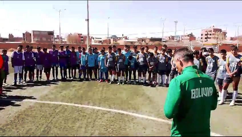 Futbolistas orureños buscan un lugar en las selecciones menores de Bolivia