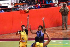 Libobasquet entre CAN y Carl A-Z en el Luis Lazzo Quinteros