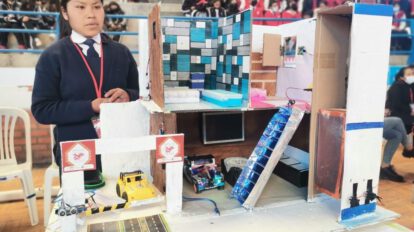Torneo tecnológico automatiza puertas y ventanas en maqueta