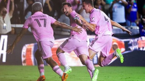 Messi deslumbra con un doblete y asistencias en su debut con el Inter de Miami