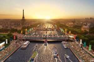 Aerial view of Paris with Eiffel tower and Seine river during Juegos Olímpicos de París 2024