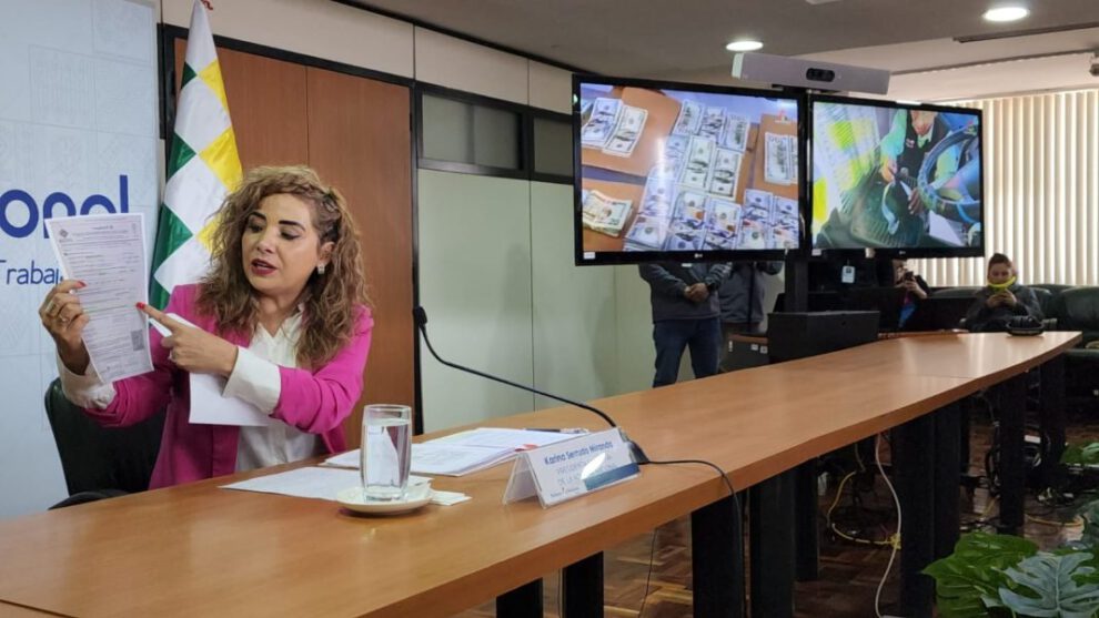 Decomiso de dinero en frontera por la Aduana Nacional