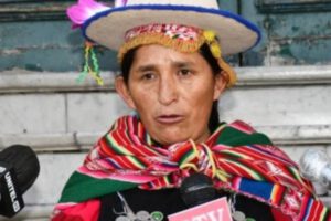 Lidia Patty renuncia al cargo de cónsul en Perú