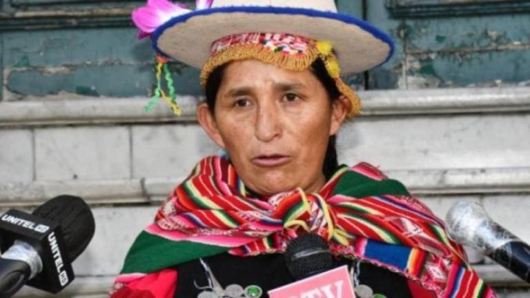 Lidia Patty renuncia al cargo de cónsul en Perú