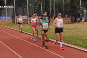 Las marchistas Mayra Quispe y Ángela Castro en el Sudamericano de Atletismo