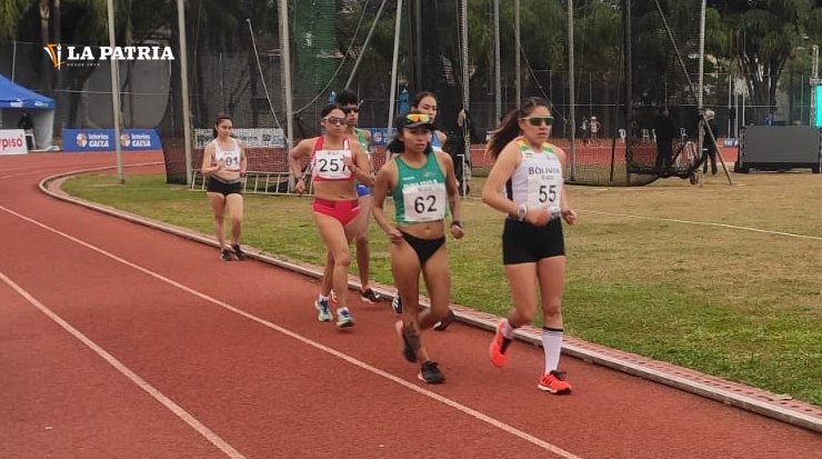Las marchistas Mayra Quispe y Ángela Castro en el Sudamericano de Atletismo