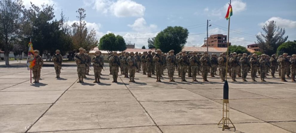 Capacitación militar anti-contrabando en Bolivia