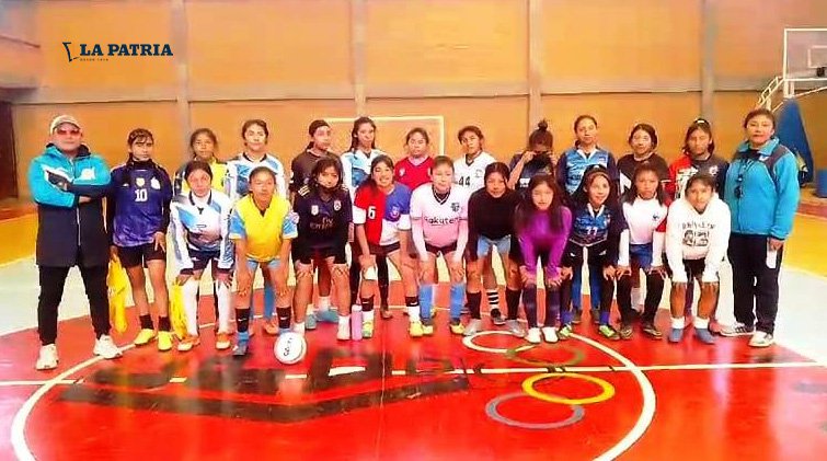 El combinado orureño listo para enfrentar a la selección de Poopó en el futsal Sub-17 damas