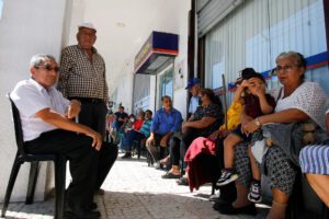 Retraso en pagos de pensiones en Bolivia