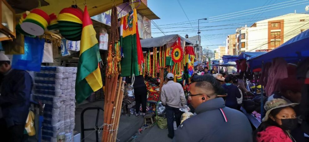 Aumento en venta de símbolos patrios tras los años de pandemia