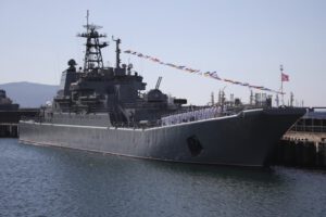 Drones ucranianos atacan puerto ruso y dañan buque Olenegorsky Gornyak