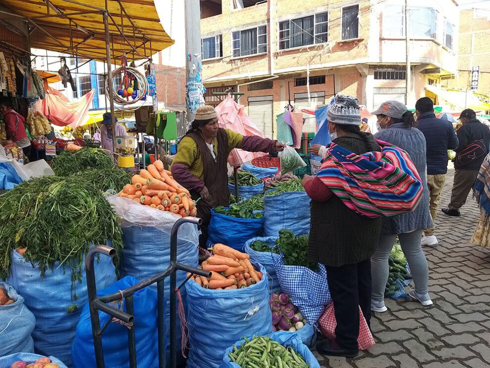 Aumento de precios de alimentos básicos en Bolivia